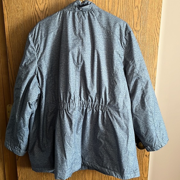 Ladies winter coat - Picture 3 of 3